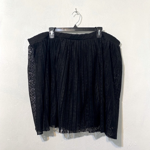 Size 22 ASOS Black Lace Bodycon Mini skirt.Fully lined in Excellent condition. - Picture 2 of 7